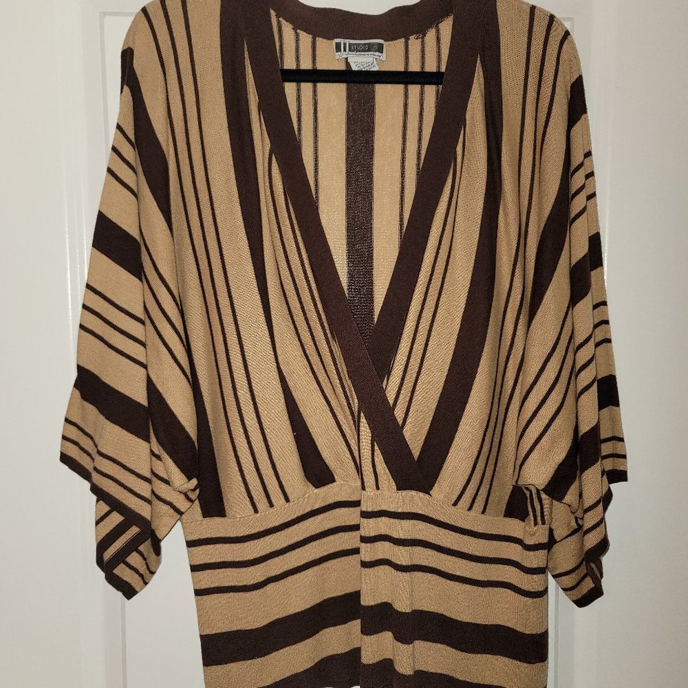 Brown/Tan Dolman Sleeve Top - Picture 1 of 2